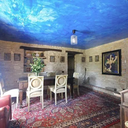 Pesaro Sleeps 10 Urbino