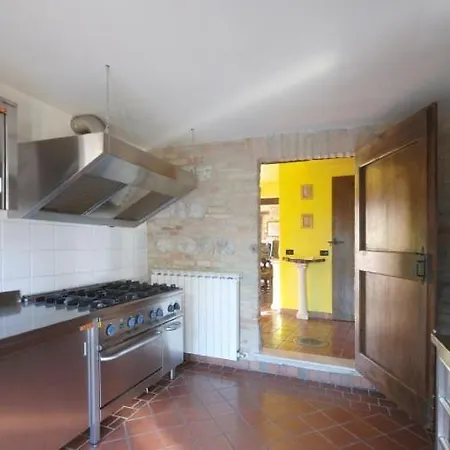 Pesaro Sleeps 10 Villa *