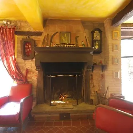 Villa Pesaro Sleeps 10